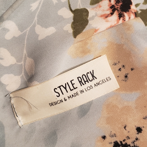 Floral Tank Top - Picture 5 of 8